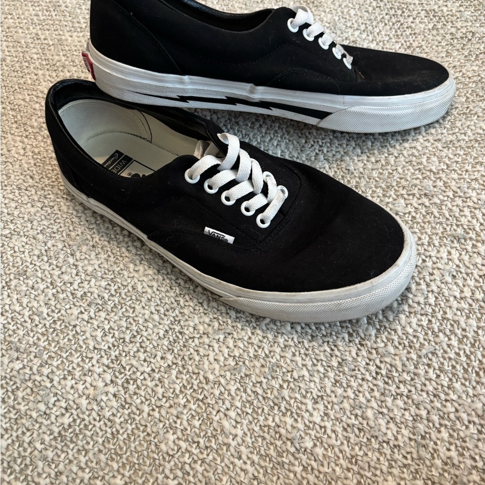Vans Men's Black Lightning Custom 9.5 Men’s Wide